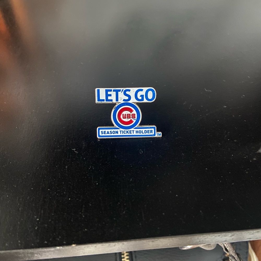 NWOT Chicago Cubs Pin